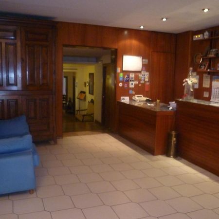Hostal Pirineos บาร์บัสโตร ภายนอก รูปภาพ