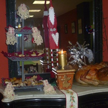 Hostal Pirineos บาร์บัสโตร ภายนอก รูปภาพ