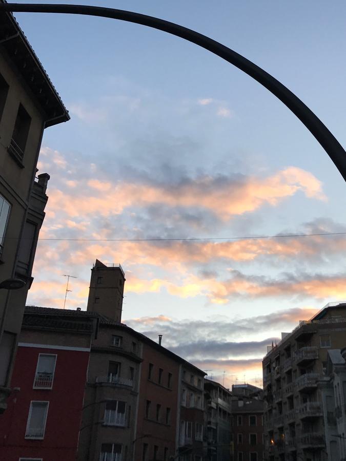 Hostal Pirineos บาร์บัสโตร ภายนอก รูปภาพ